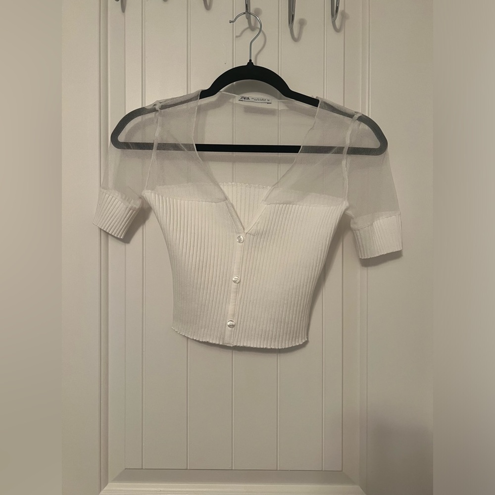 ZARA SOLID WHITE V NECK KNITTED SHORT SLEEVE CROP TOP SIZE SMALL